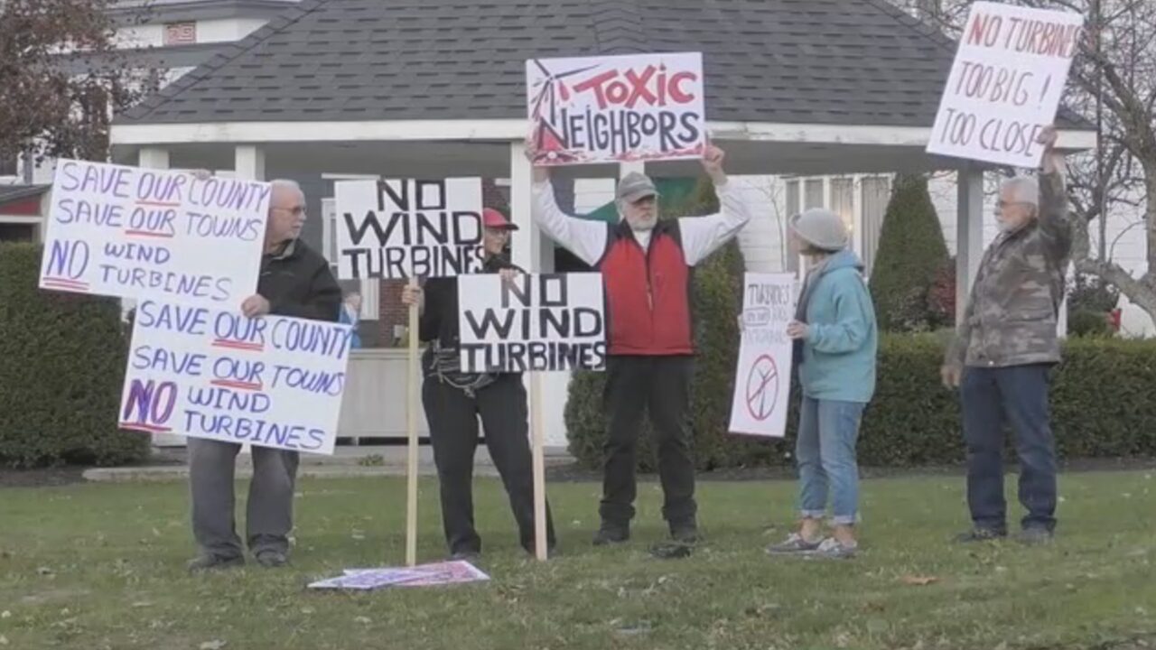 WindTurbineHDFeatureImg102817