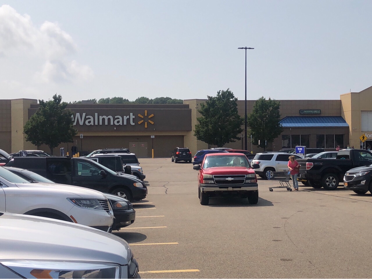 Walmart To Recruit Students With College Tuition Benefit