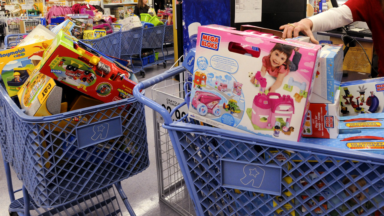 Jamestown Car Club To Donate Christmas Gifts To Local After School Program