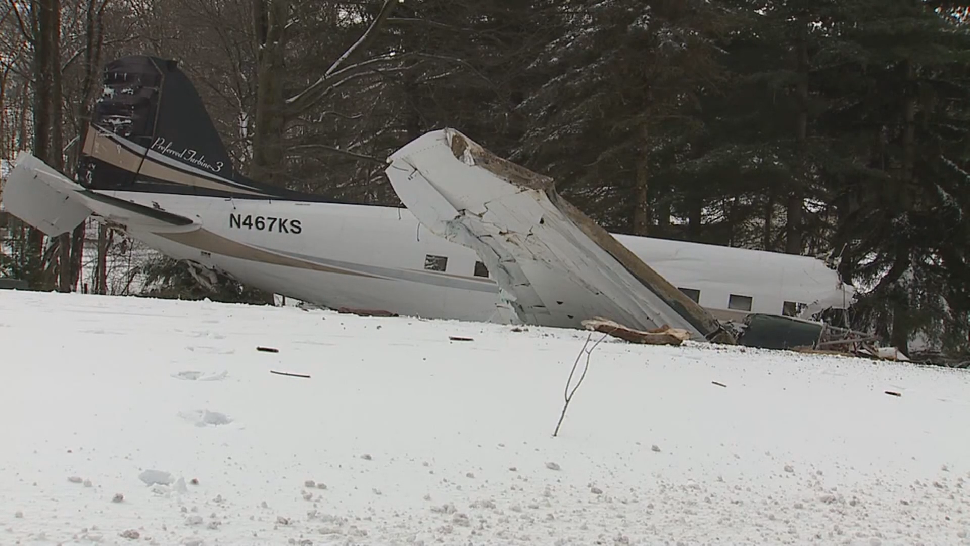 Two Killed In Plane Crash Near Cleveland