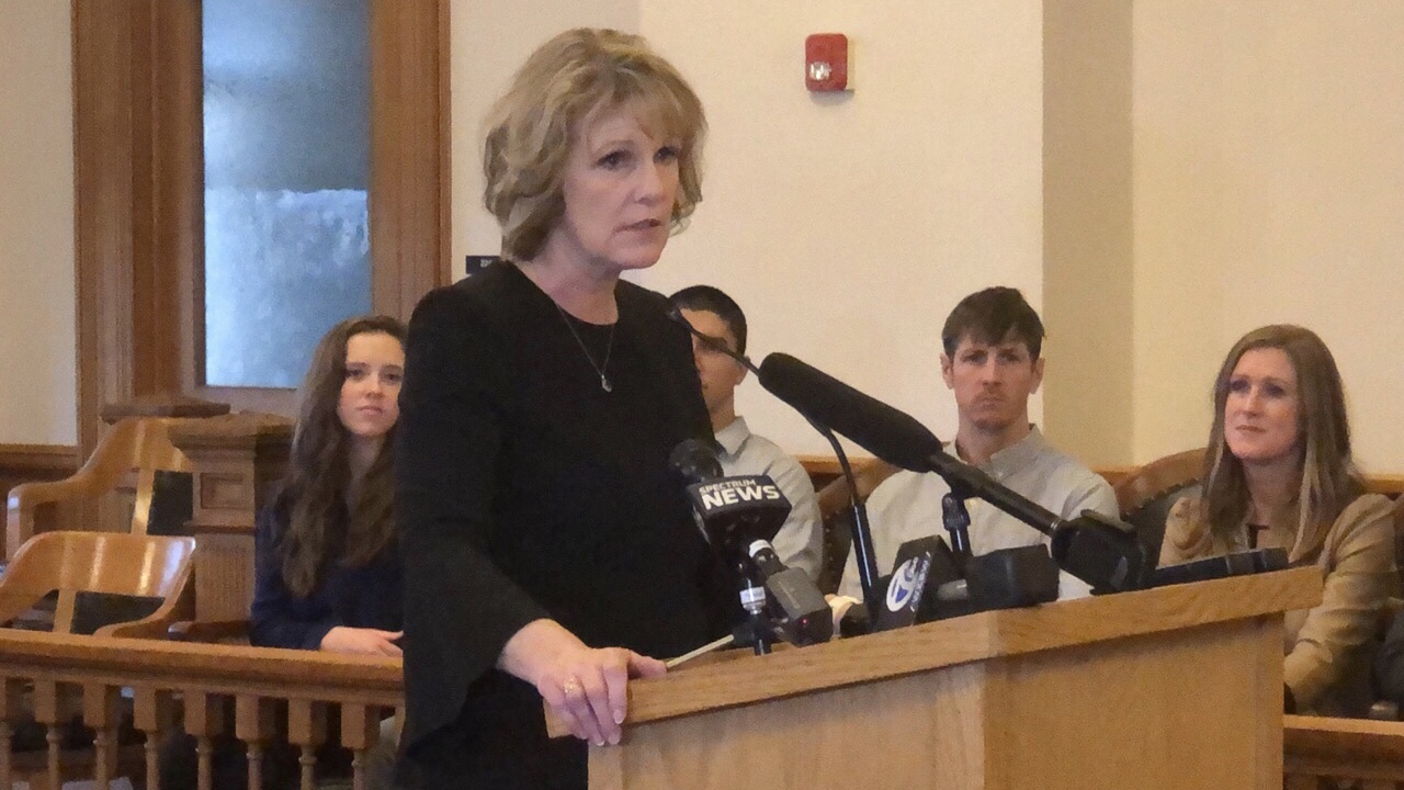 Sen. Young Calls For State Lawmakers To Promise Perfect Attendance This Session