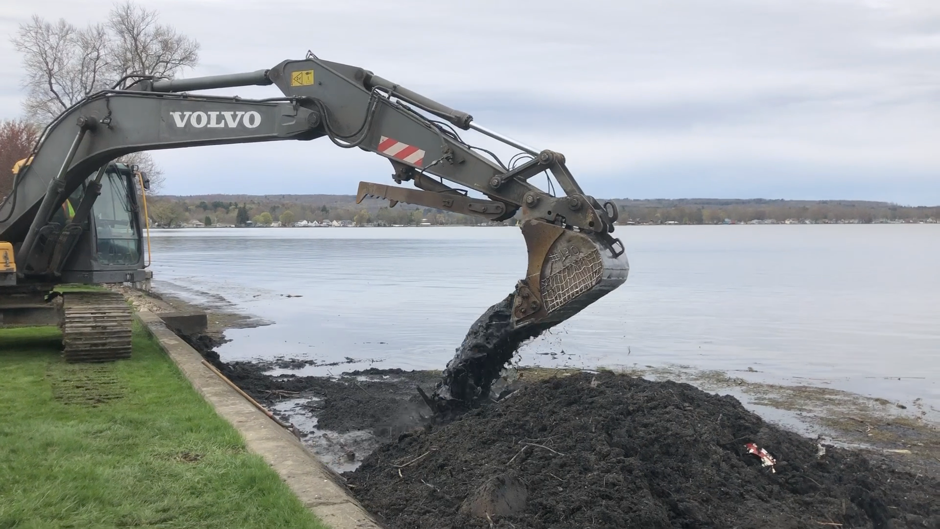 Burtis Bay Cleanup Underway