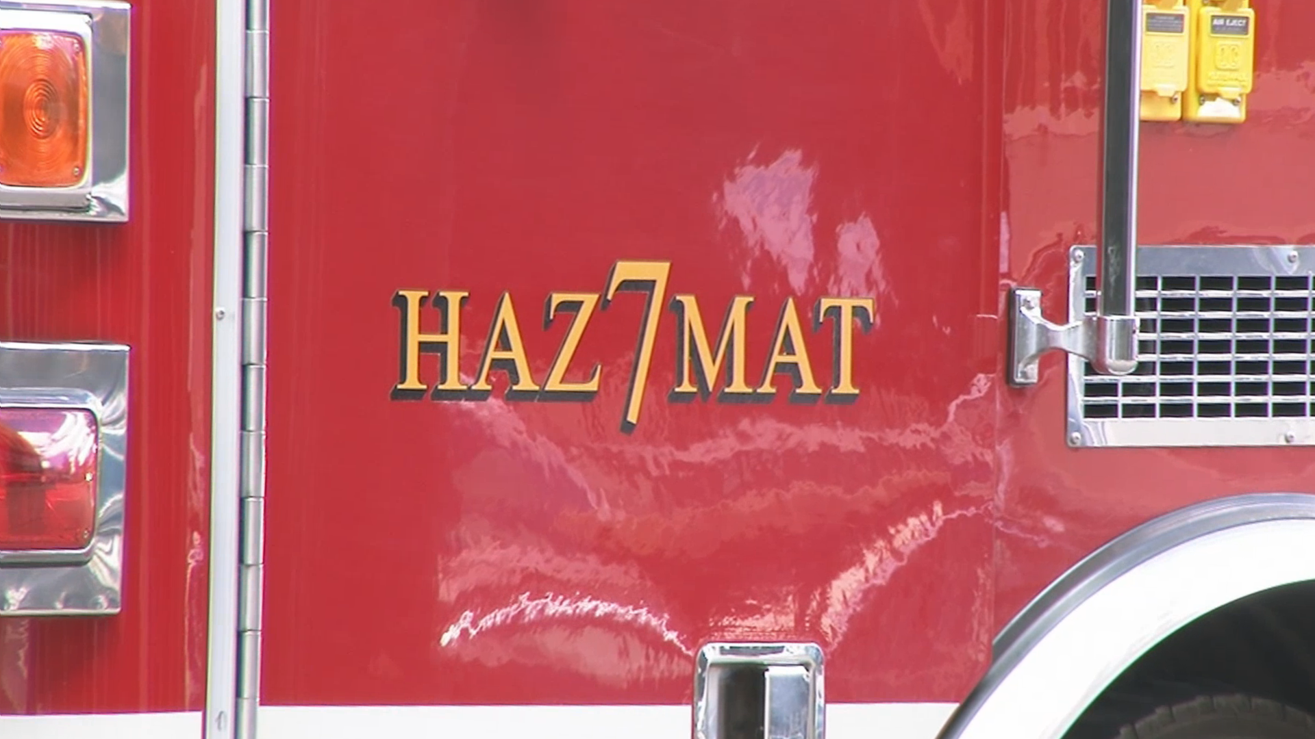 HAZMAT Crews Called To Tractor-Trailer Losing Oil On Blackstone Avenue