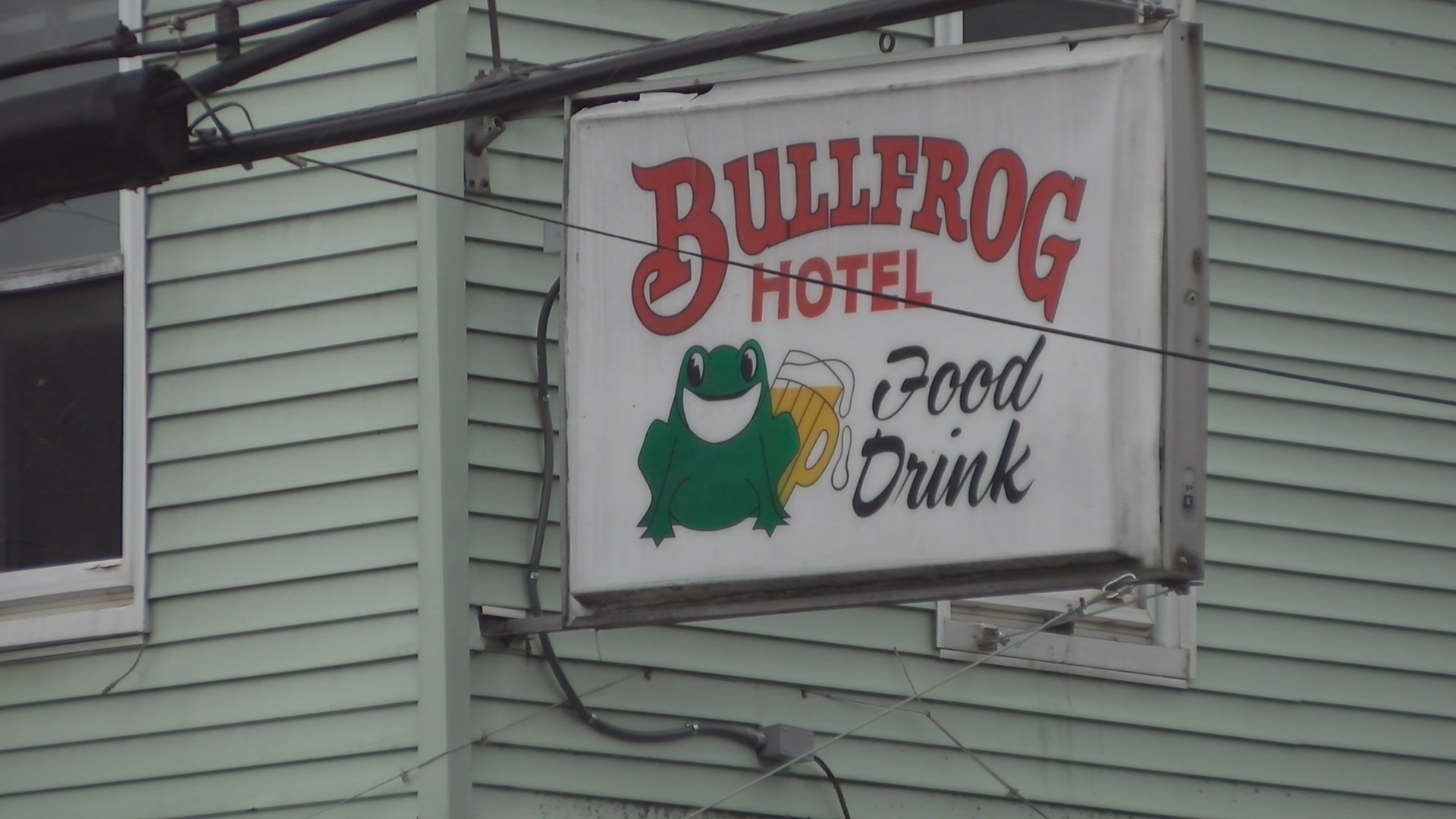 Person Reportedly Stabbed Overnight Near Bullfrog Hotel, Police Investigate