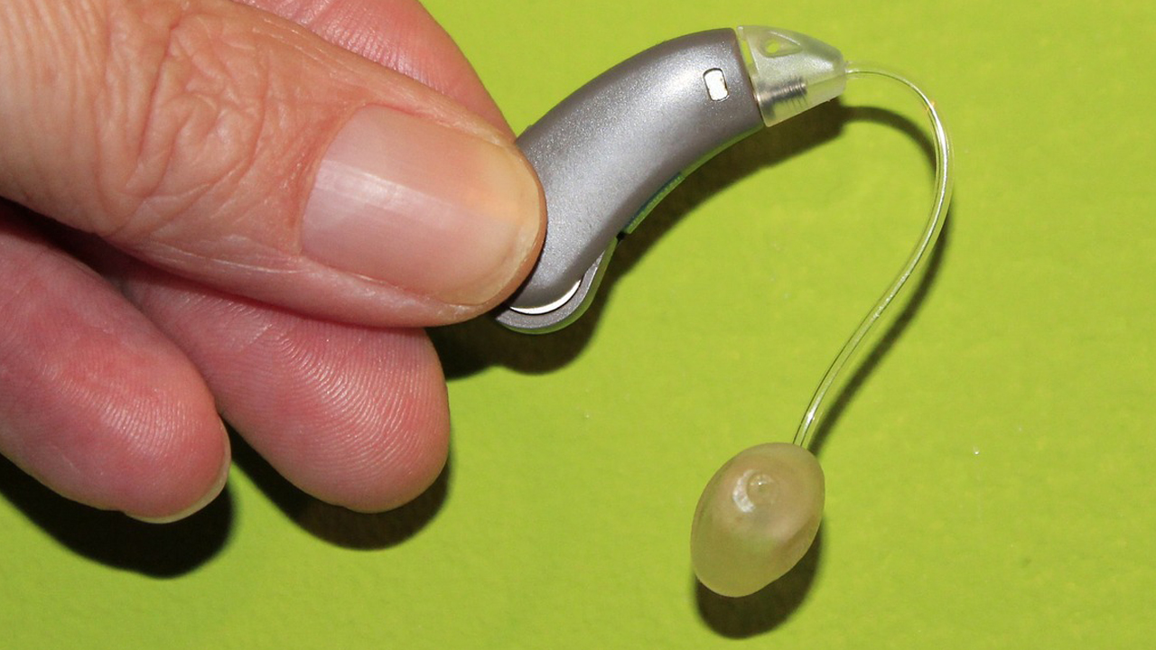 Health Minute: Hearing Aids Decrease Risk Of Dementia, Depression