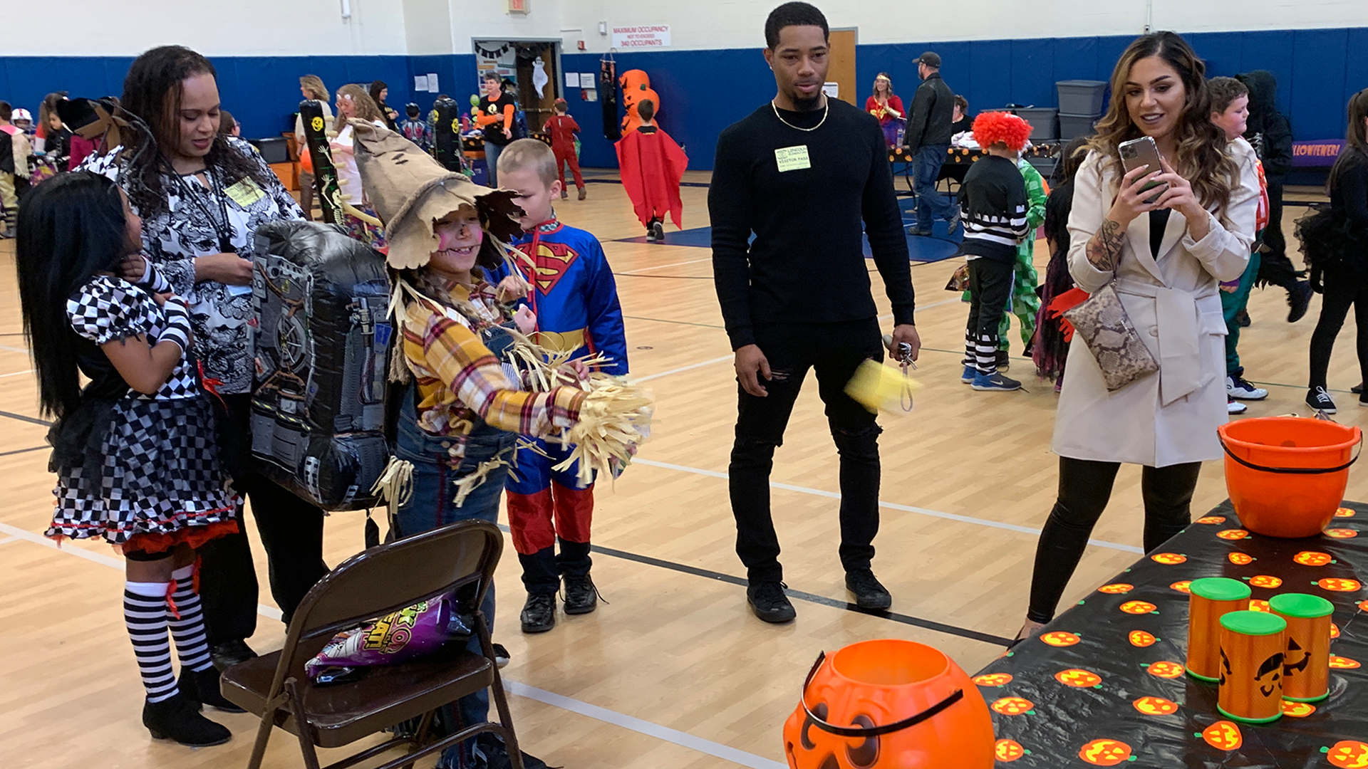 Lincoln Elementary School Holds Halloween Fun Fair