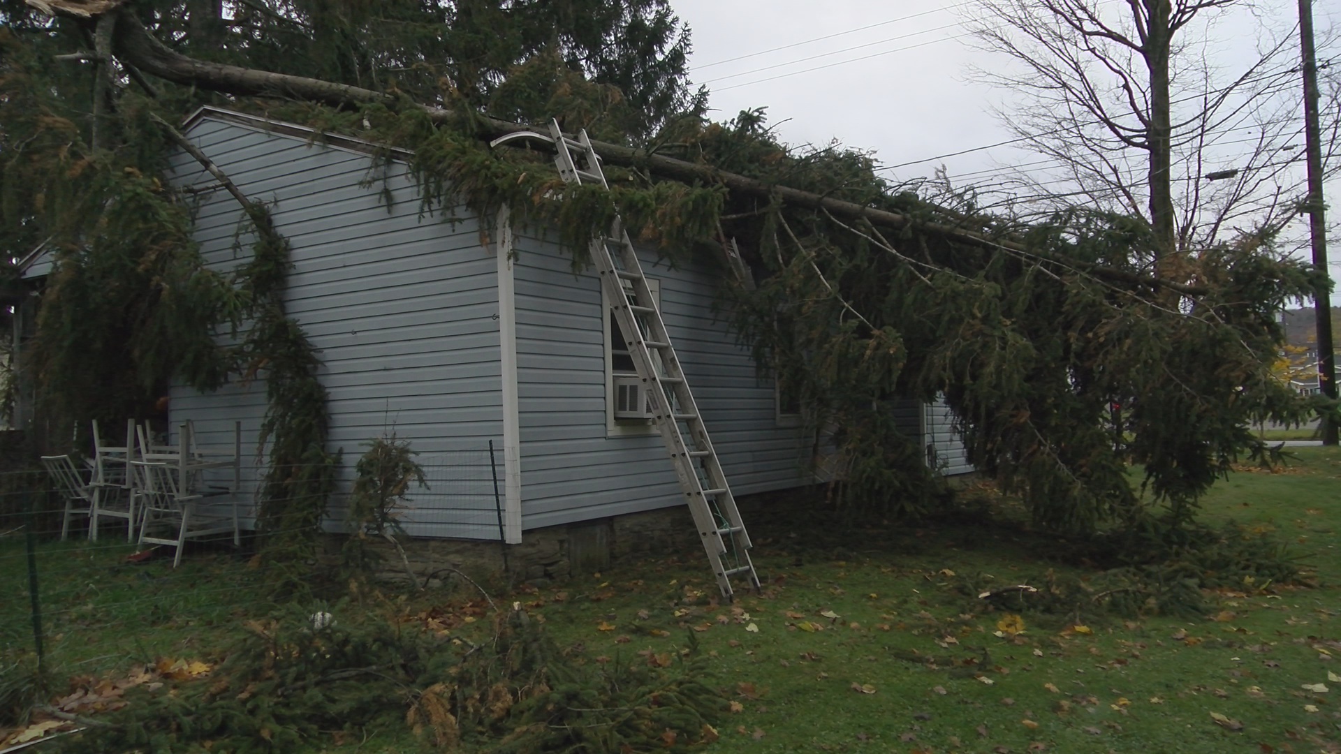 Residents Cleanup Following High Winds, Heavy Rain