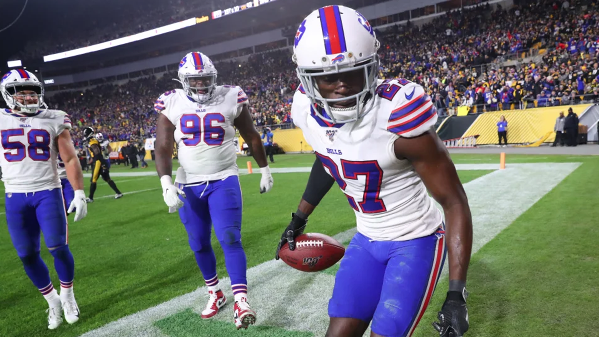 White Receives Defensive Player Of The Week, Pro Bowl Nod