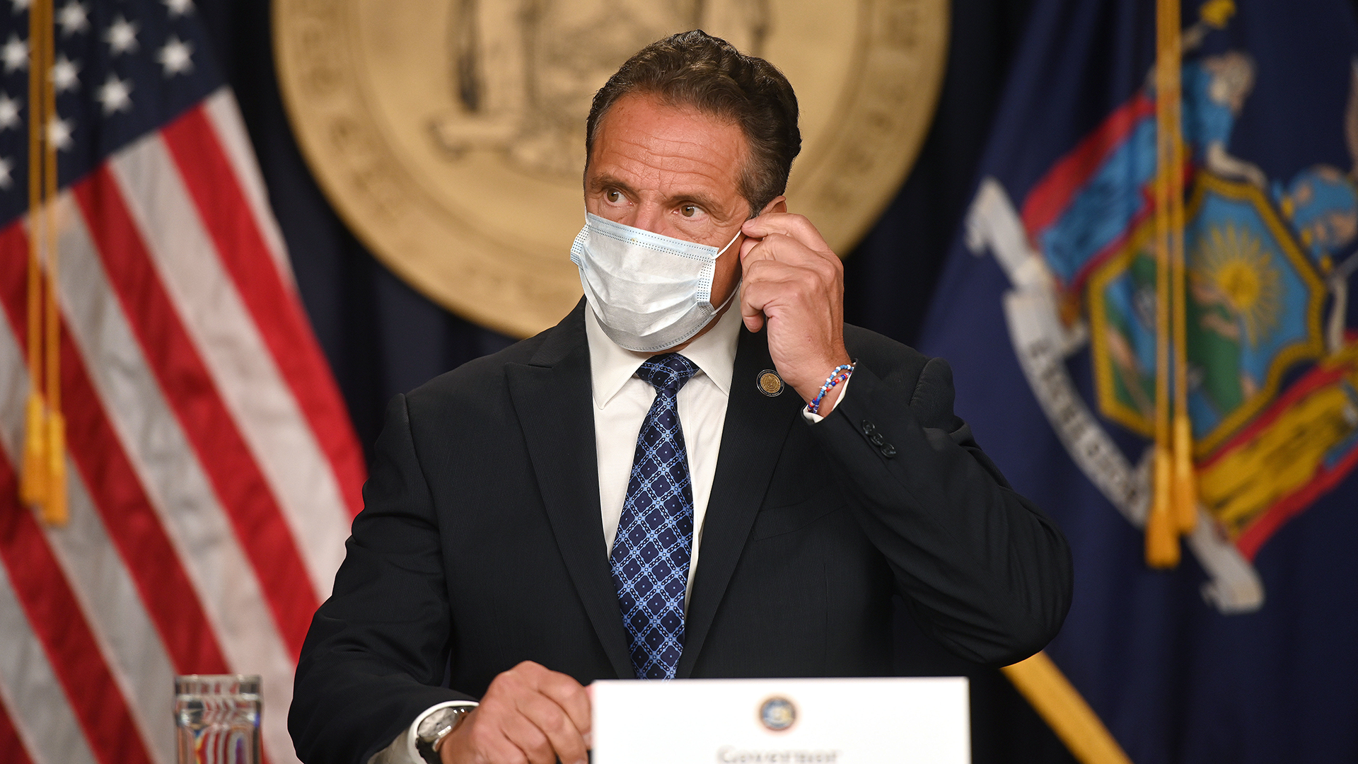 6 County Executives Ask Cuomo To Follow CDC Rules On Masks