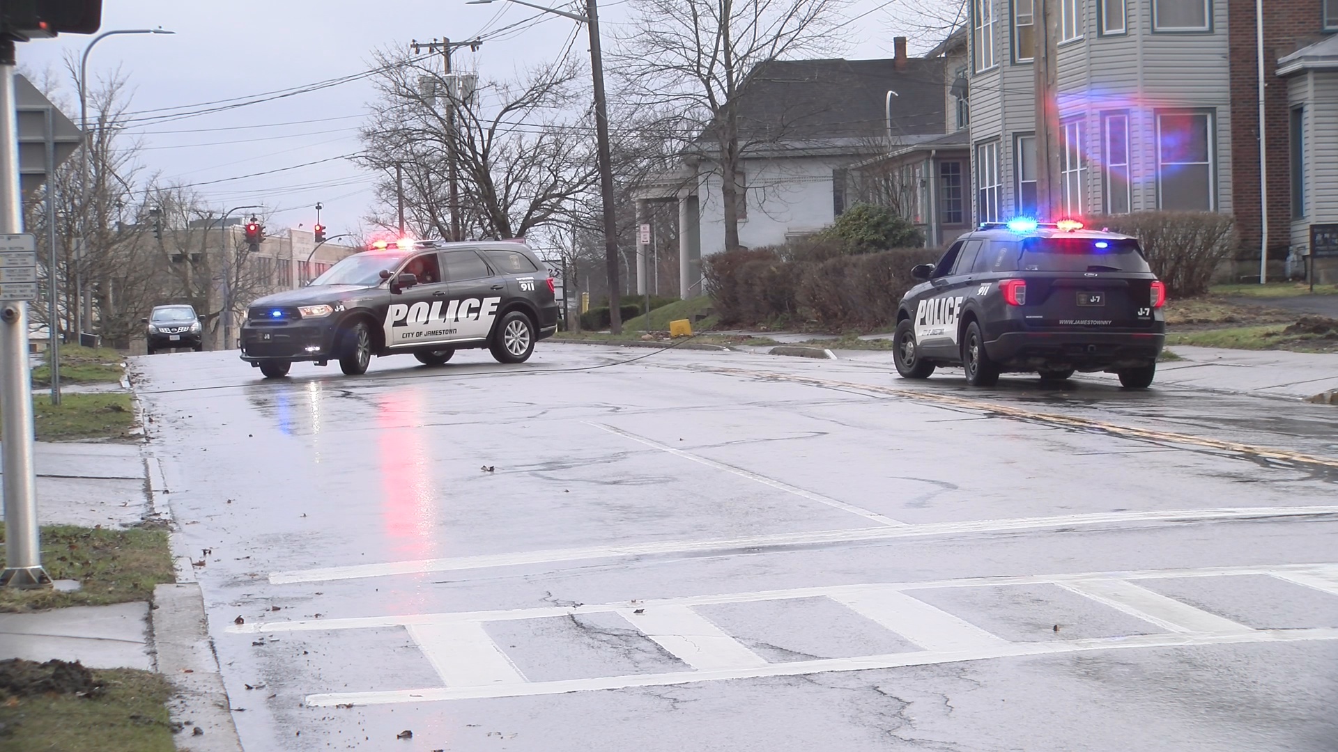 Strong Winds Blow Through Jamestown