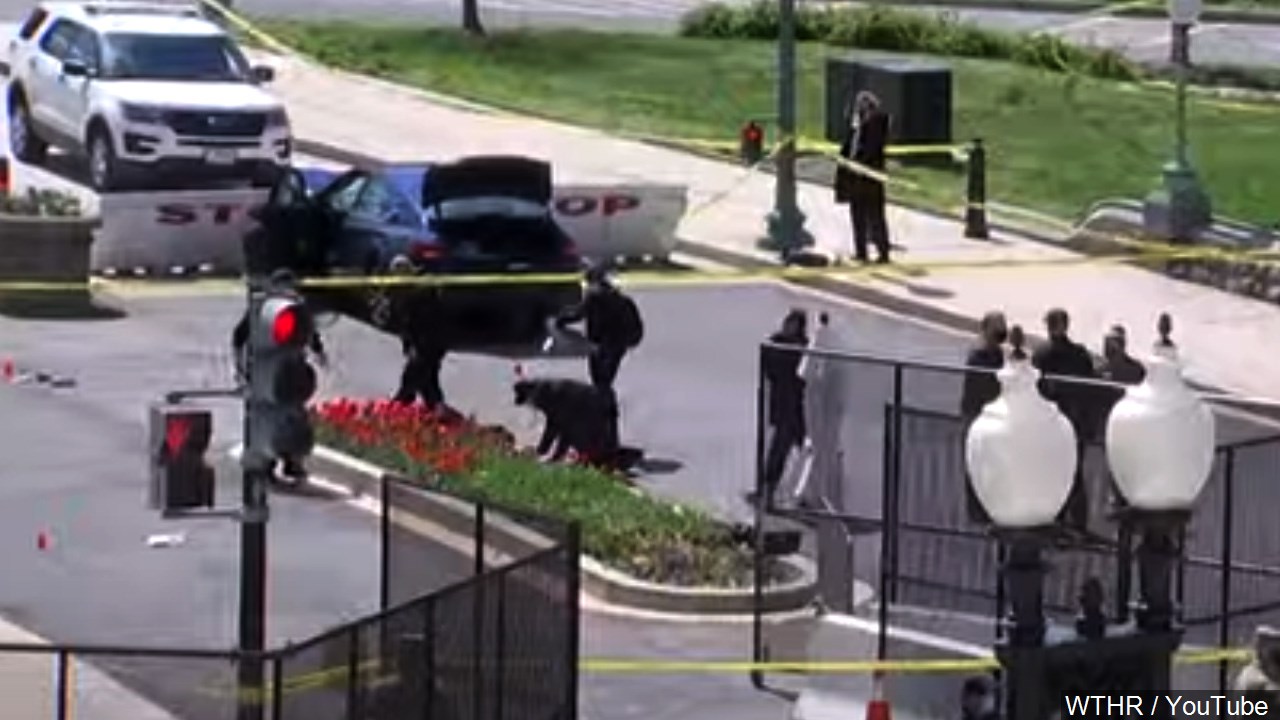 Police Officer Dies After Car Rams Security Checkpoint Near U.S. Capitol Friday