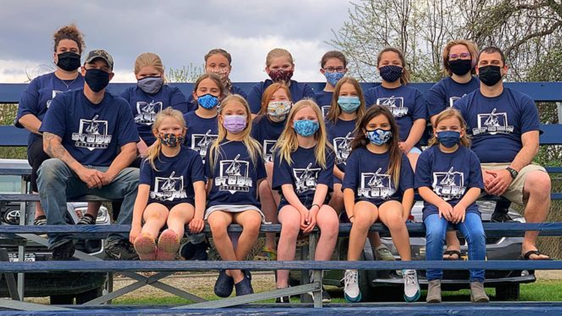 Have Extra Cans Around? Donate Them To This Local Softball Team Saturday