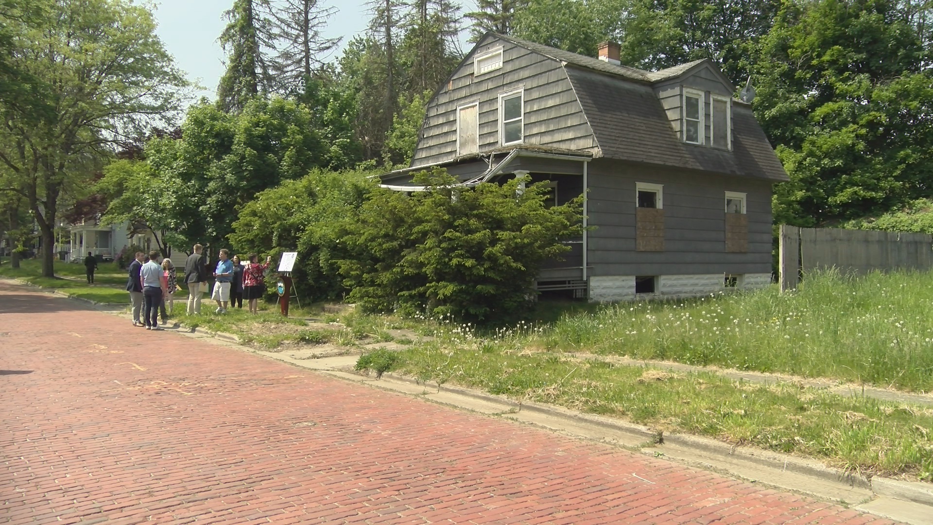 Jamestown Leaders Fight Against Zombie Properties With Legal Action