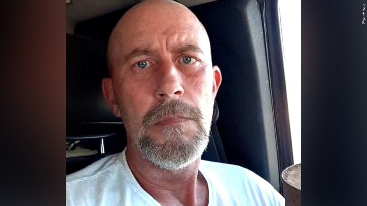Suspect Surrenders To Police After Claiming To Have Bomb Near U.S. Capitol