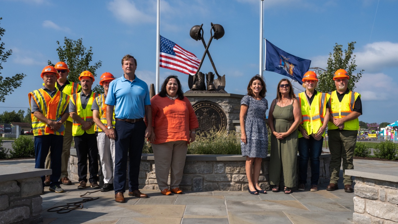 New Memorial Honoring New York’s Fallen Highway Workers Unveiled