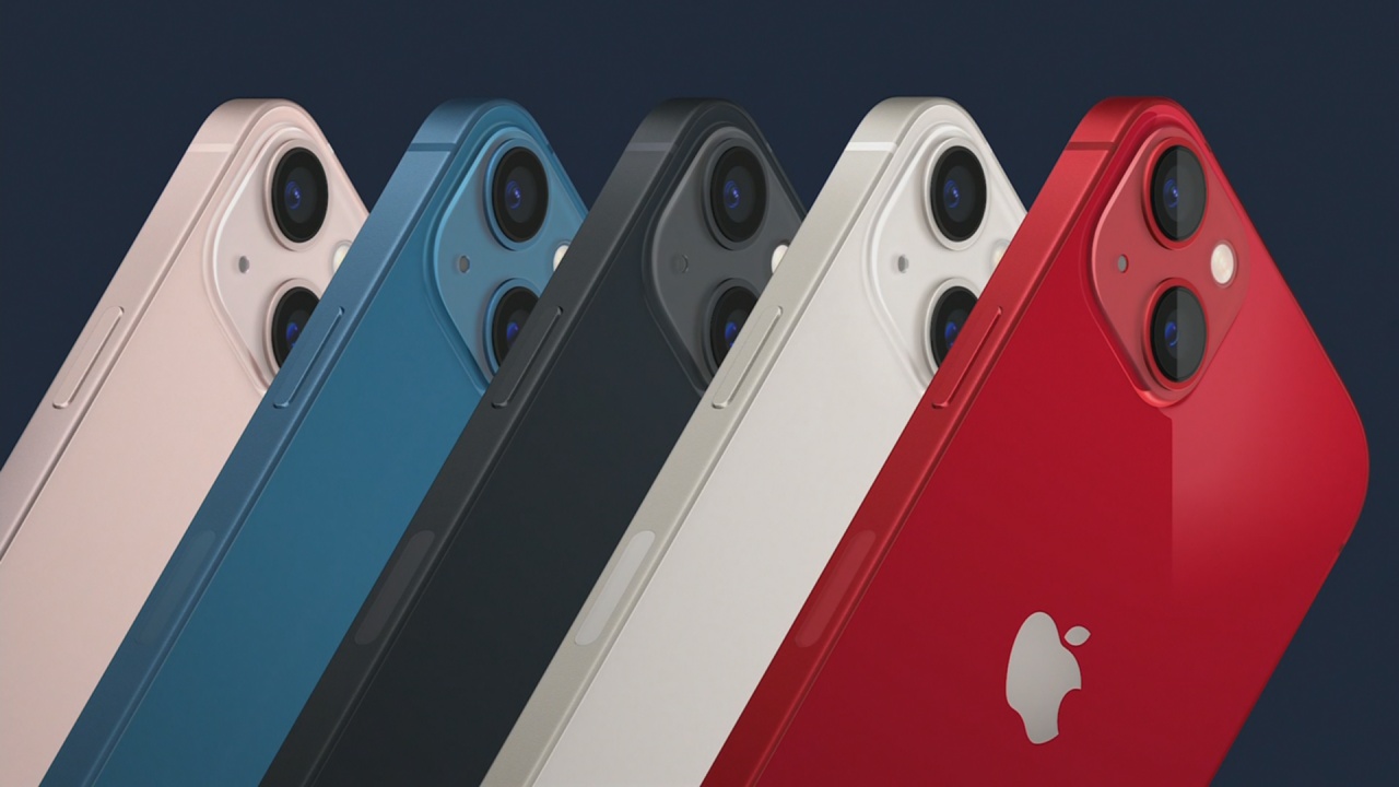 Apple’s Next iPhone Mirrors Last Year’s, Adds More Storage