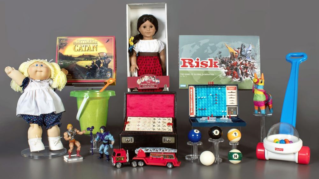 Sand, Catan, Piñatas Lead Toy Hall Of Fame Finalists