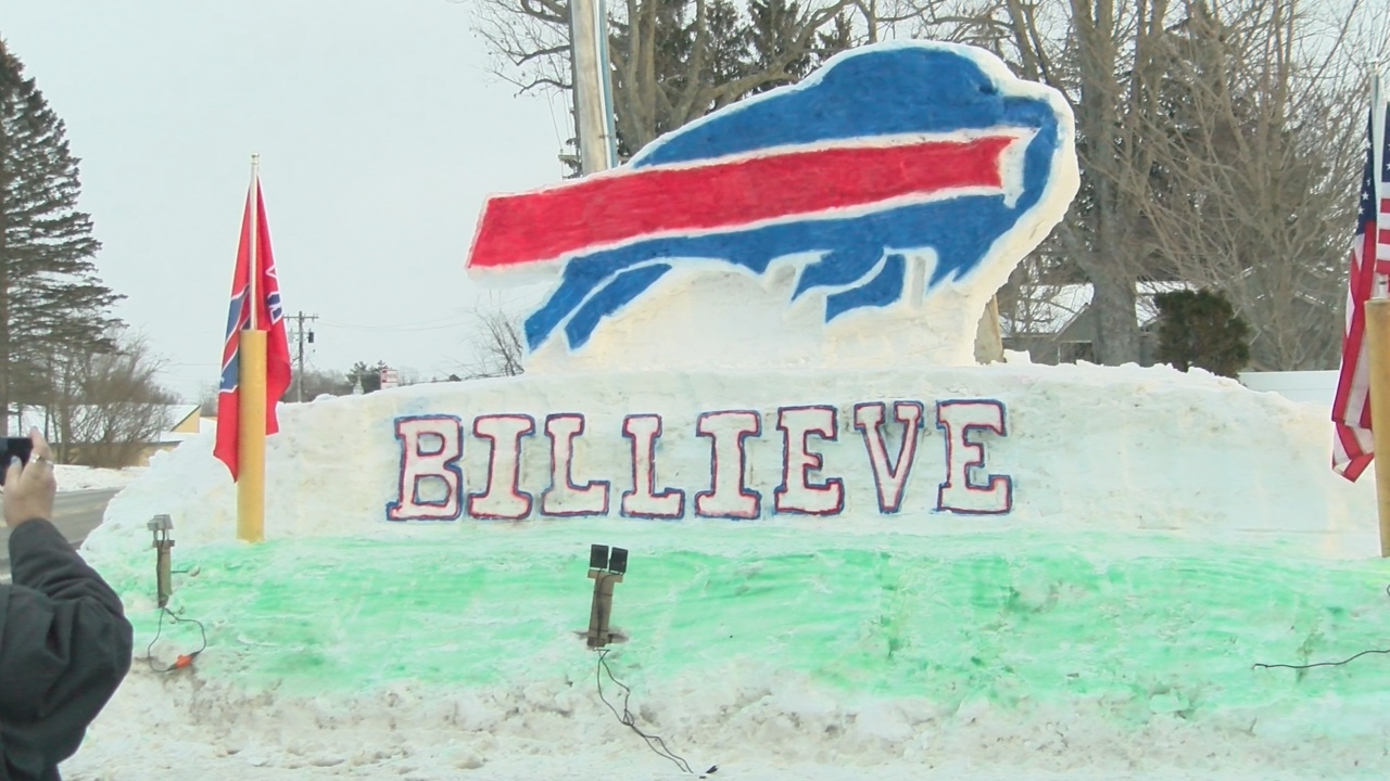 Ice Carving Touts Community Optimism In Bill’s Playoff Quest