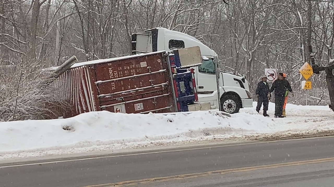 Interstate 90 Westbound Closed in Erie County Due To Tractor Trailer Crash