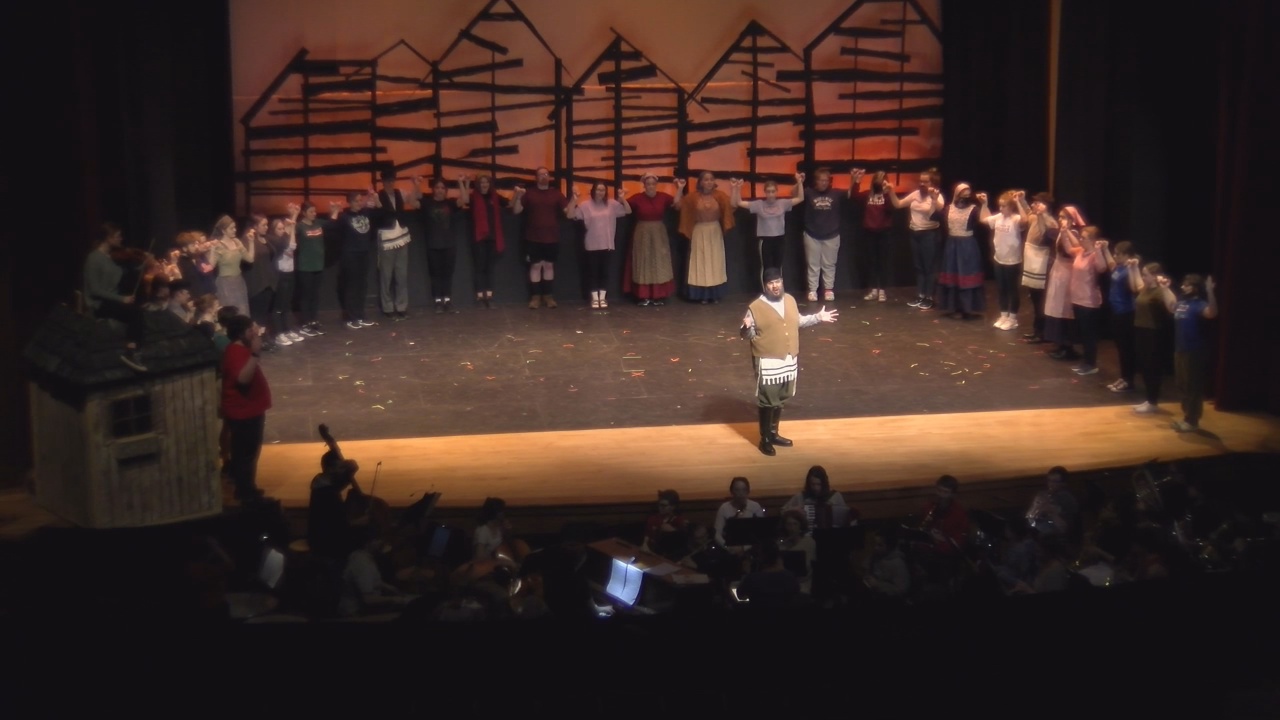 JHS Brings Fiddler On The Roof To Life