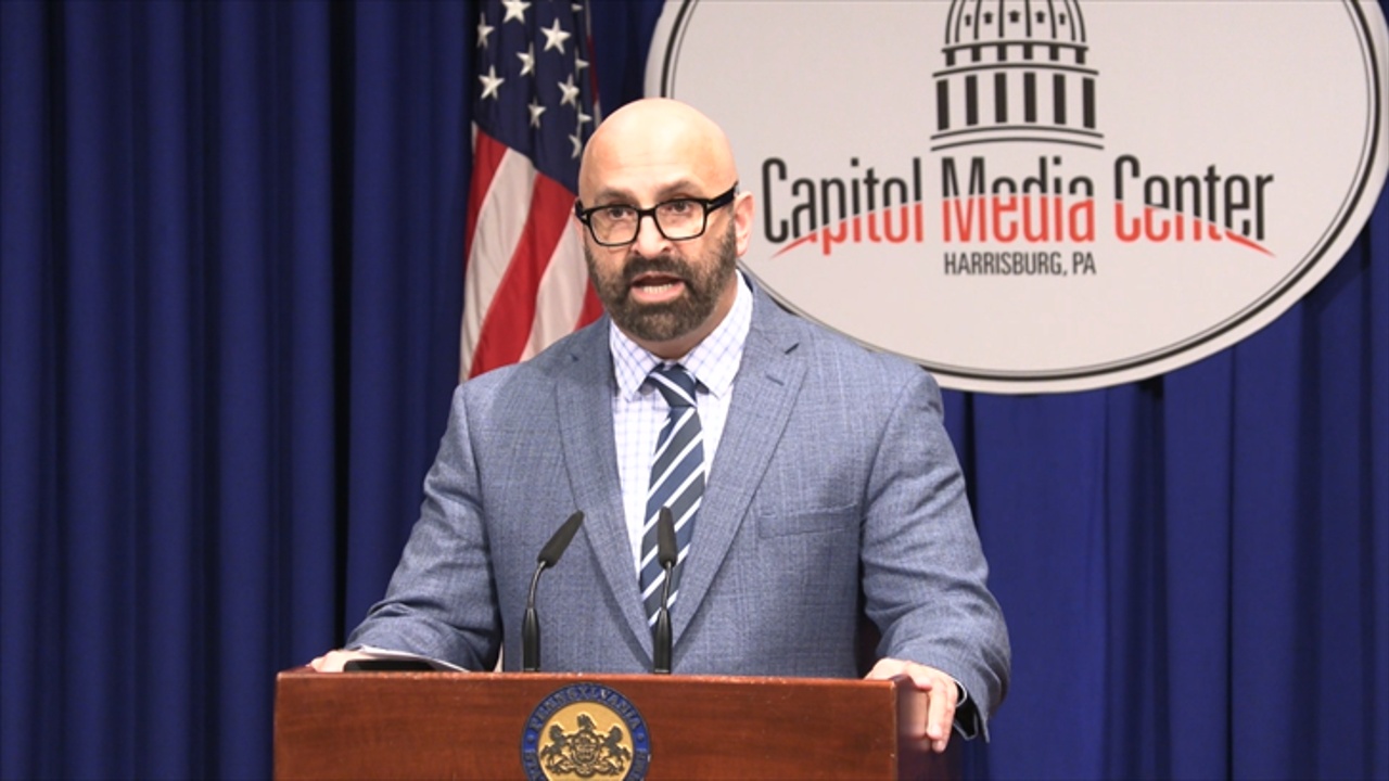 Officials Discuss Alternative Fuels Incentives for Municipalities, Businesses
