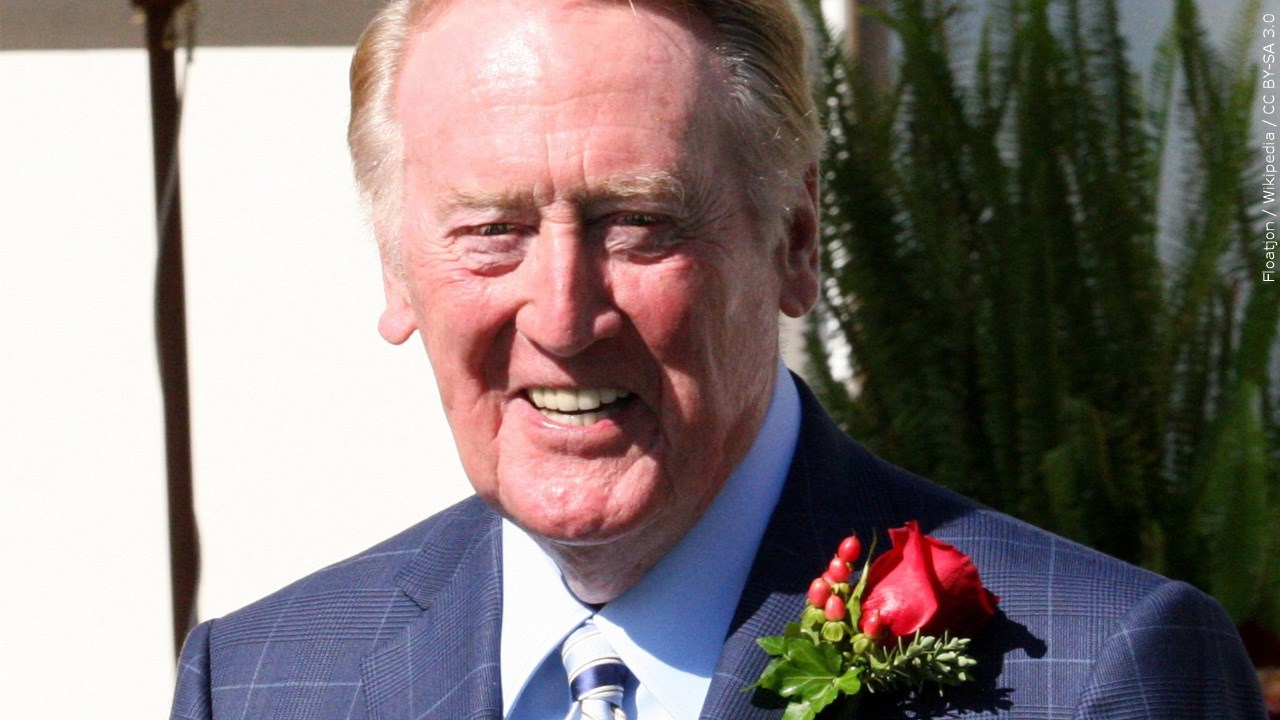 Vin Scully, Dodgers Broadcaster For 67 Years, Dies At 94 
