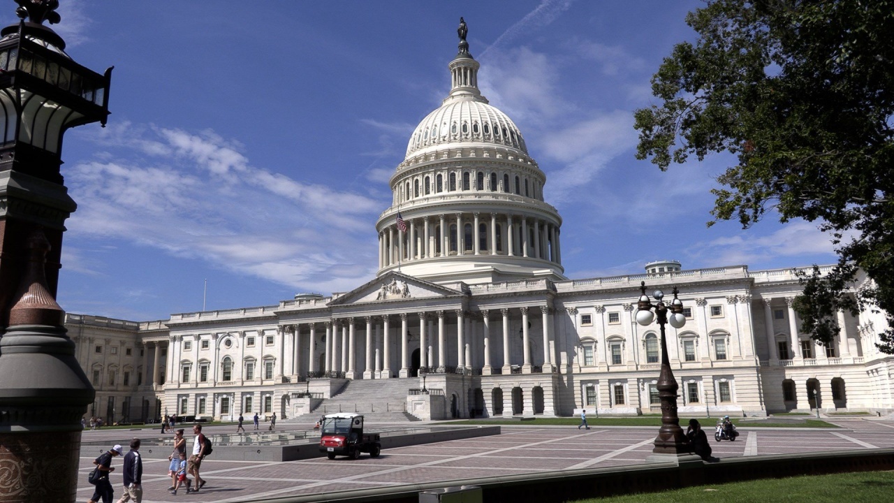 Republicans, Democrats Clash Over Proposed Tax and Climate Bill