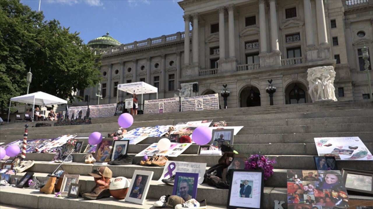 Families, Advocates Commemorate Loved Ones on International Overdose Awareness Day