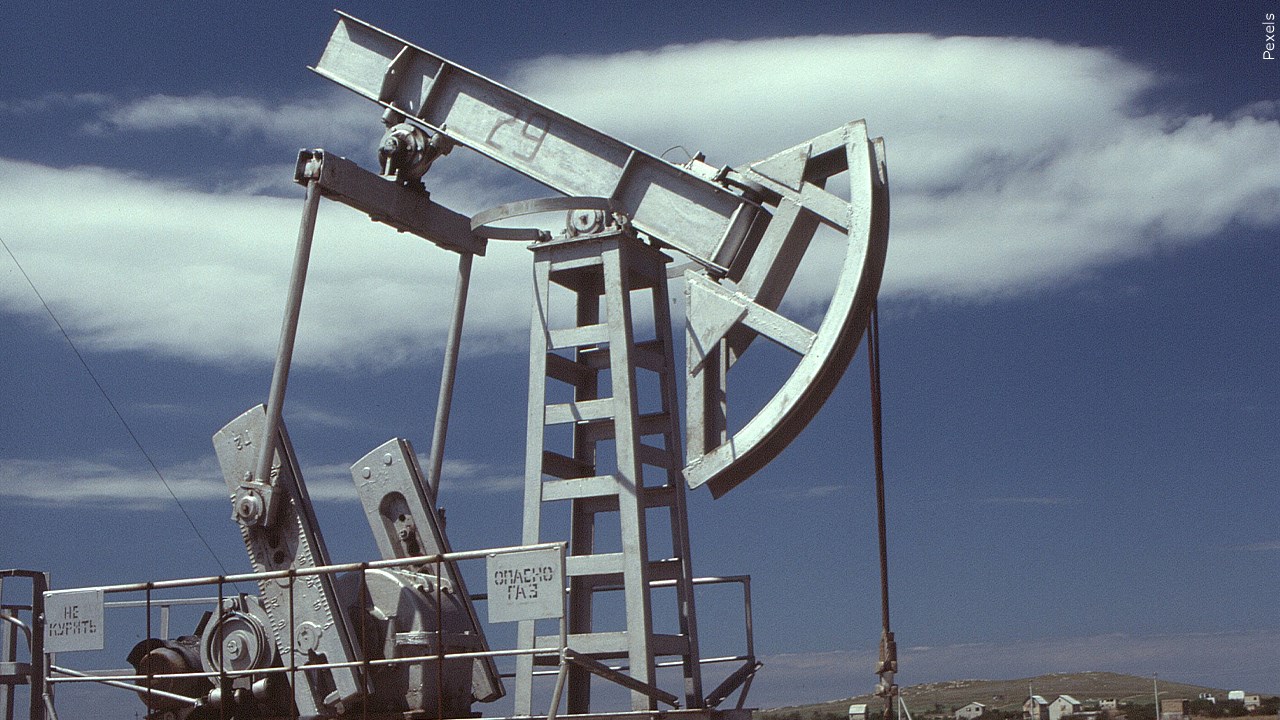 OPEC Sticks With Supply Cuts, As Russian Oil Sanctions Tighten 