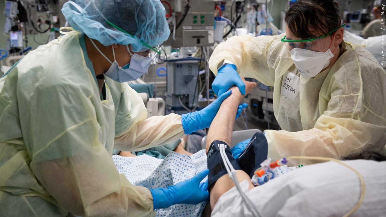 Hospitalizations signal rising COVID-19 risk for US seniors