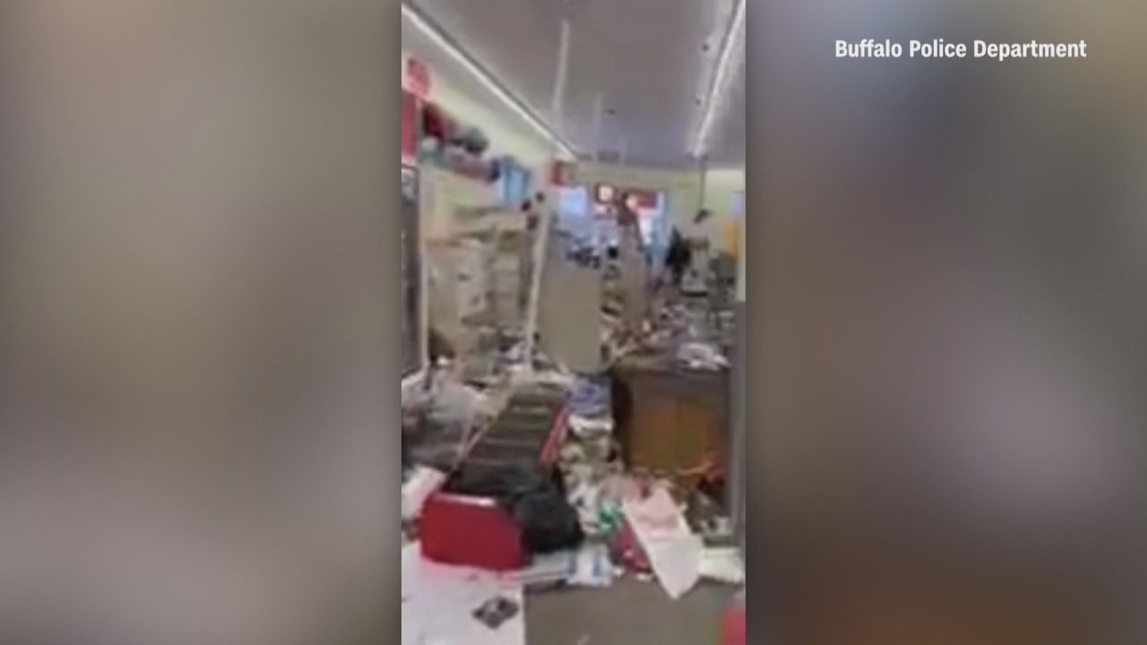 Buffalo Police Arrest 10 For Looting During Storm 