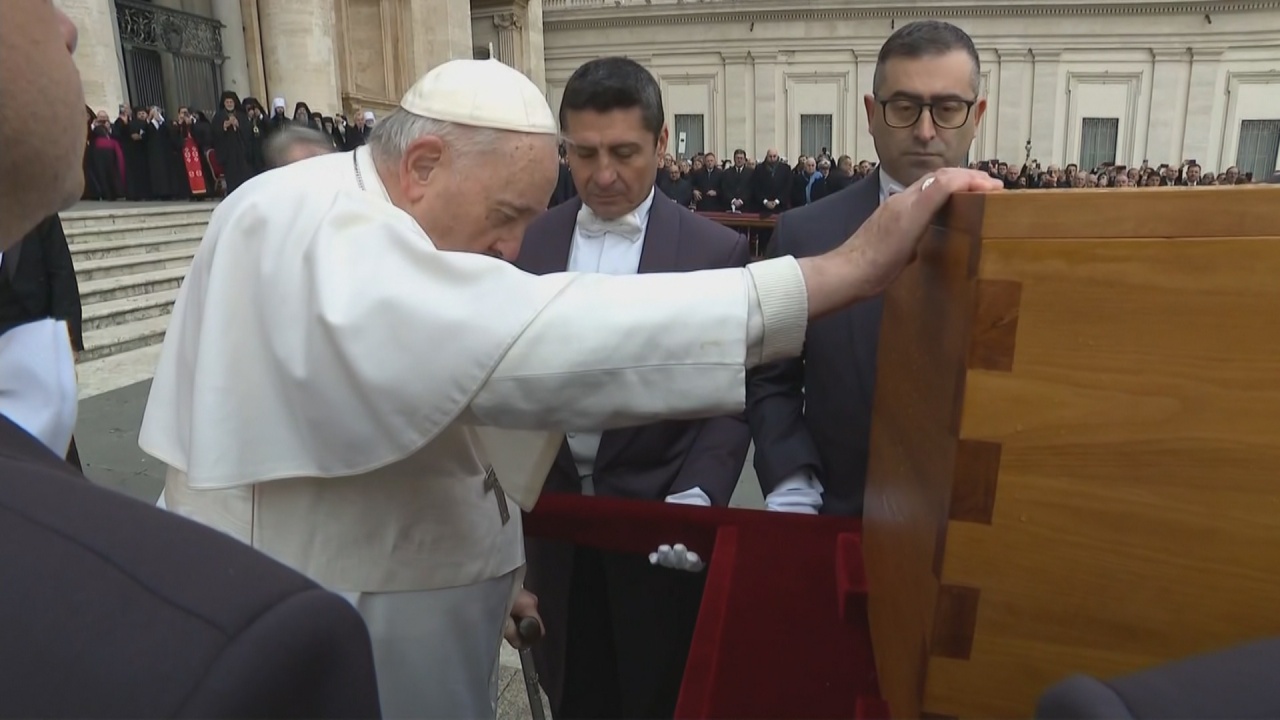Faithful mourn Benedict XVI at funeral presided over by pope