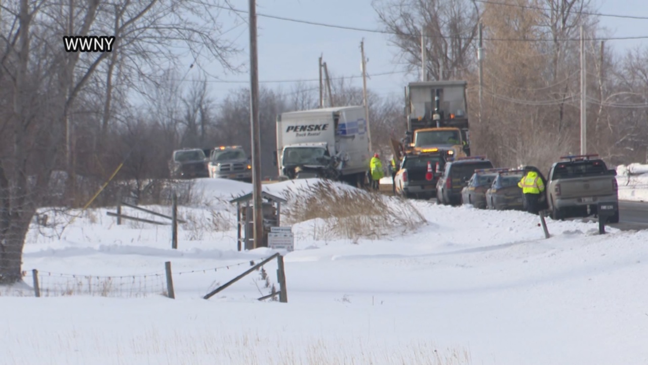 6 dead after small bus, box truck crash in upstate New York
