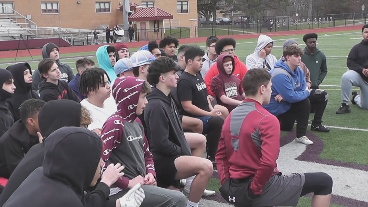 Local Talent Gives Back To Young Athletes