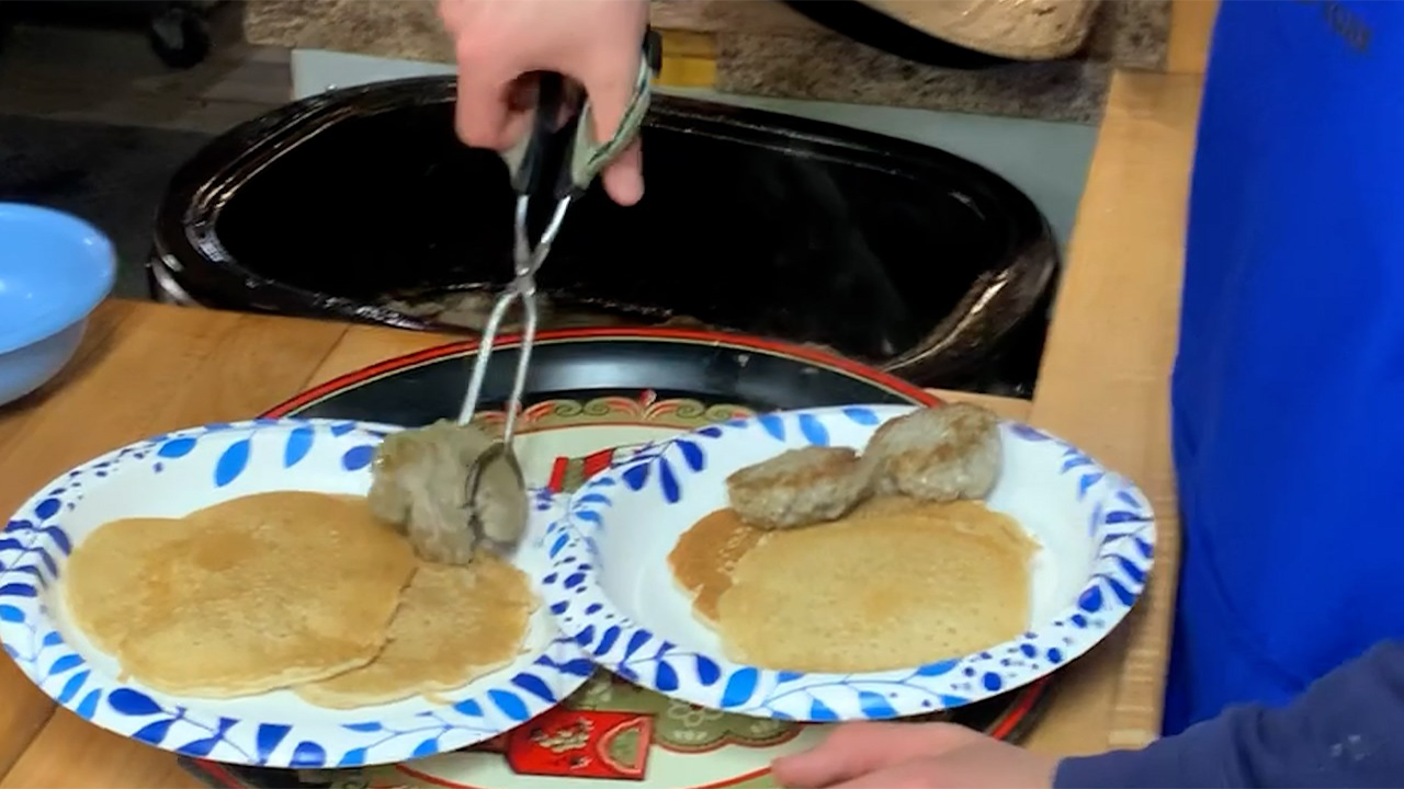 Popular Restaurant Serves Only Pancakes & Sausage