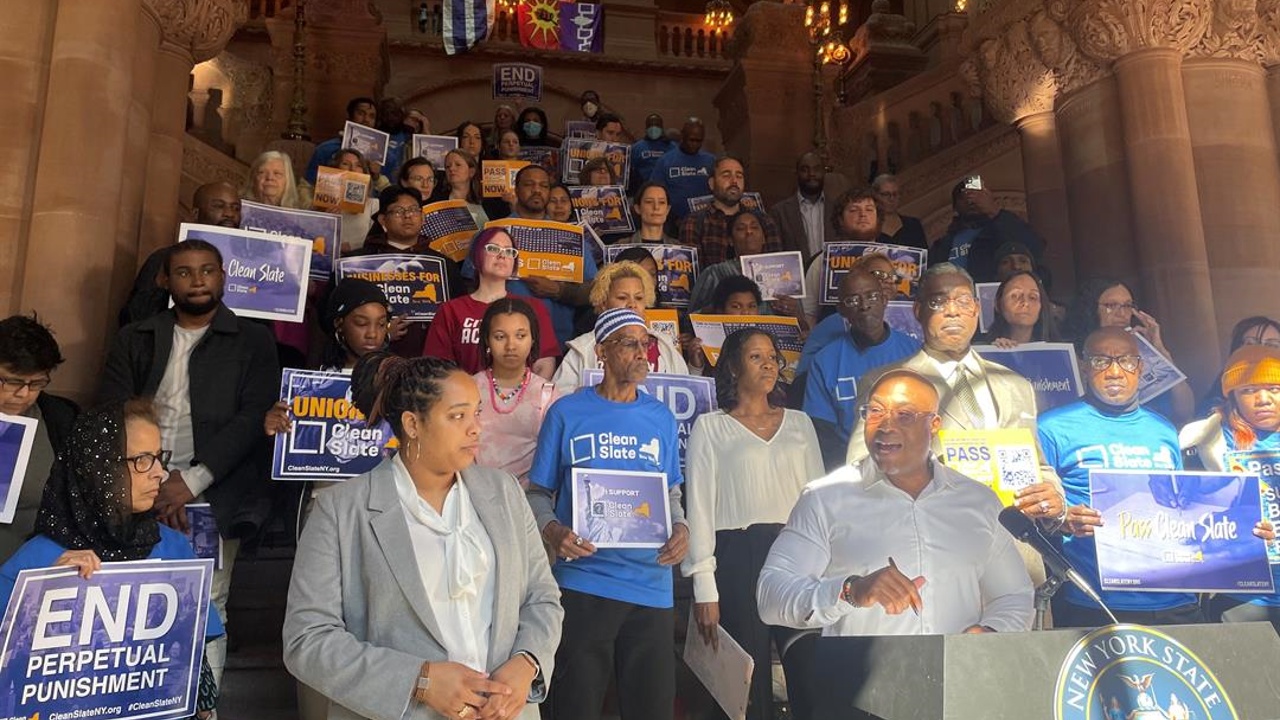 Advocates call on lawmakers to pass Clean Slate Act