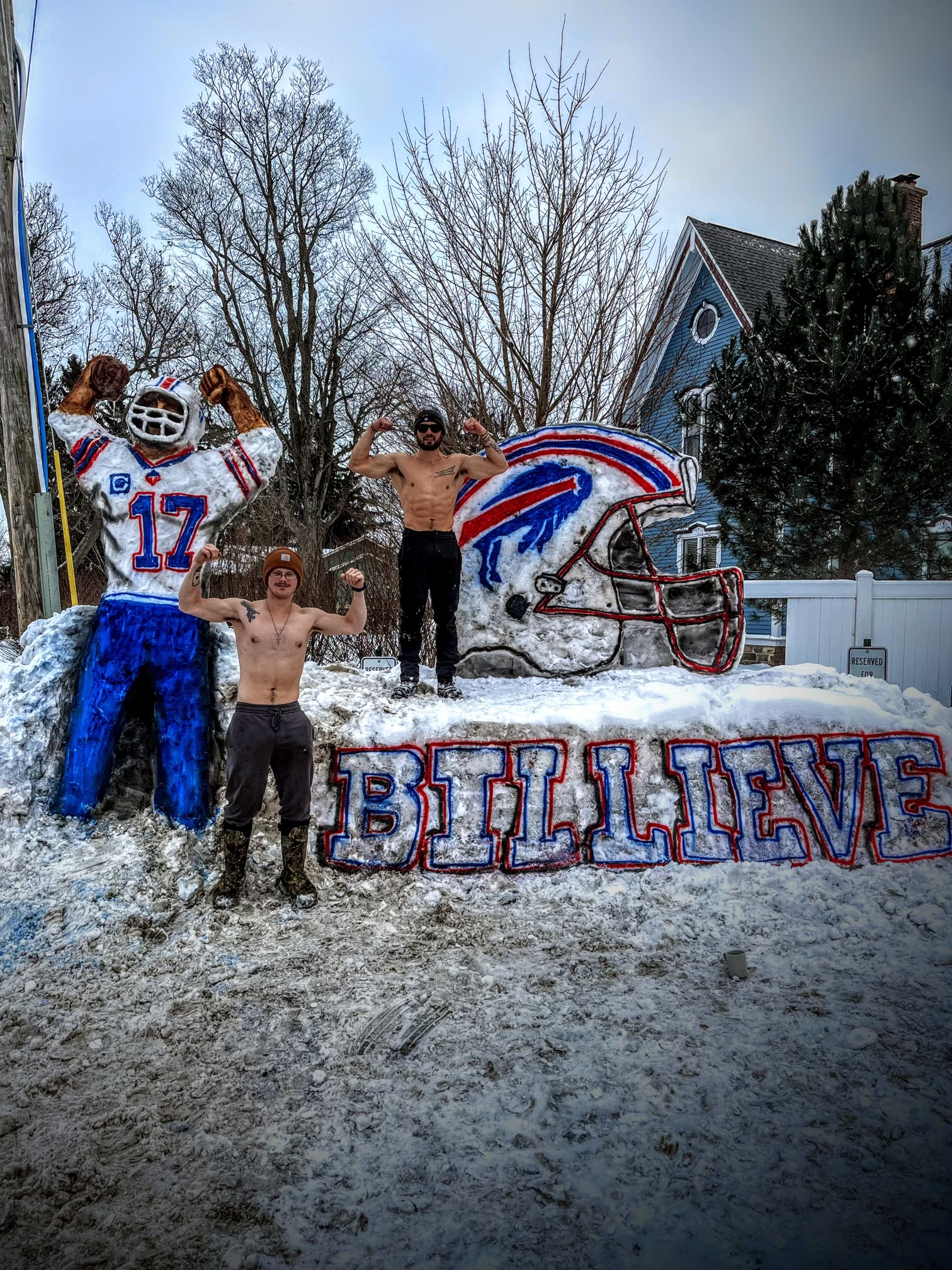 Andriaccio's Unveils Spectacular Chainsaw Sculpture of Bills QB Josh