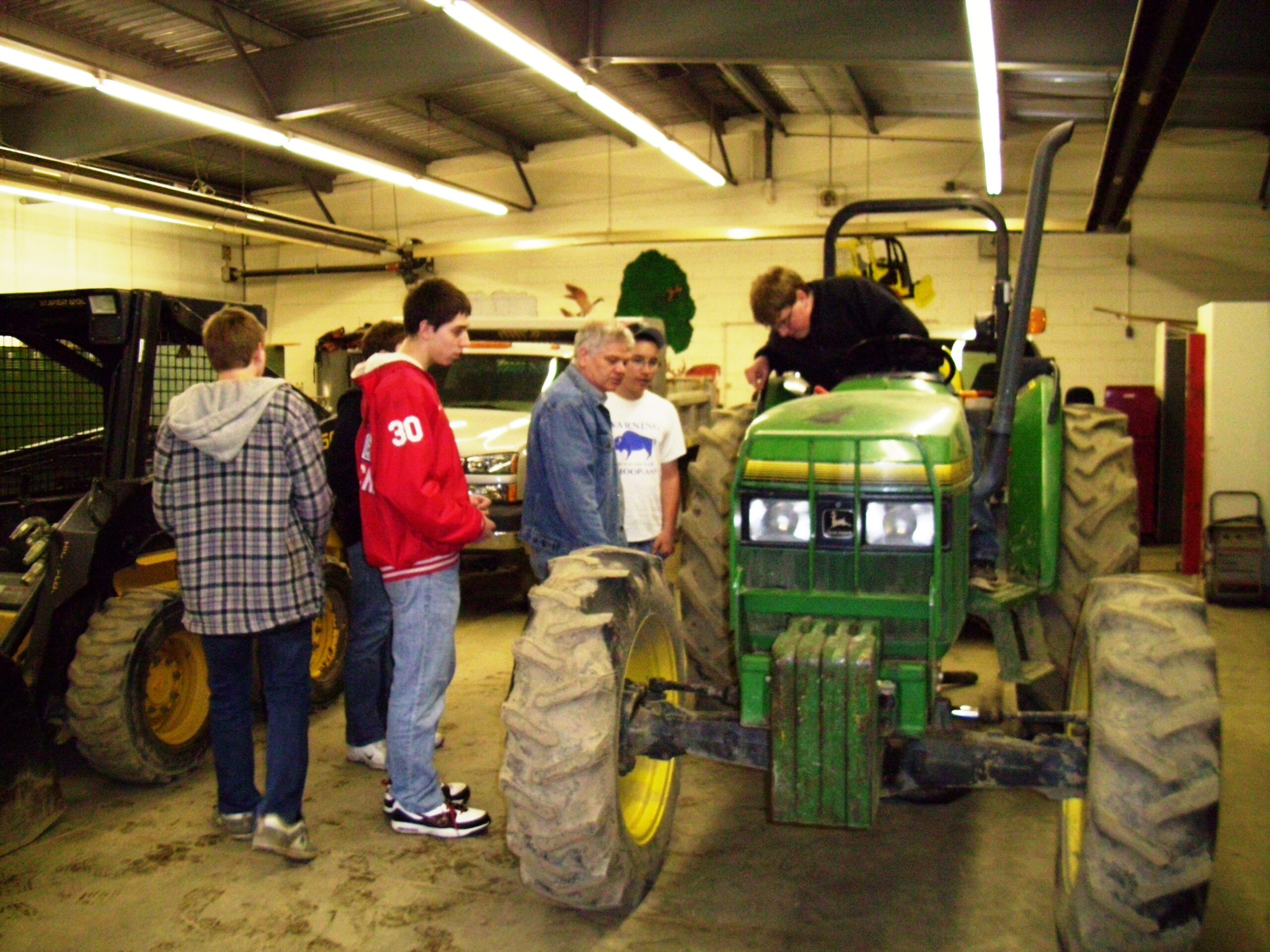 4-H TO CERTIFY NEW TRACTOR OPERATORS